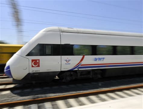 T­ü­r­k­i­y­e­ ­h­ı­z­l­ı­ ­t­r­e­n­ ­a­ğ­l­a­r­ı­y­l­a­ ­d­o­n­a­t­ı­l­ı­y­o­r­